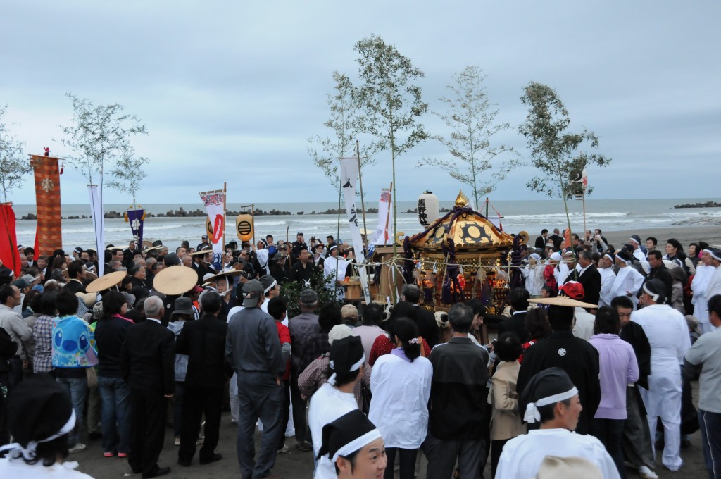三川浜での熊野神社式年神幸祭並びに東日本大震災復興祈願祭 